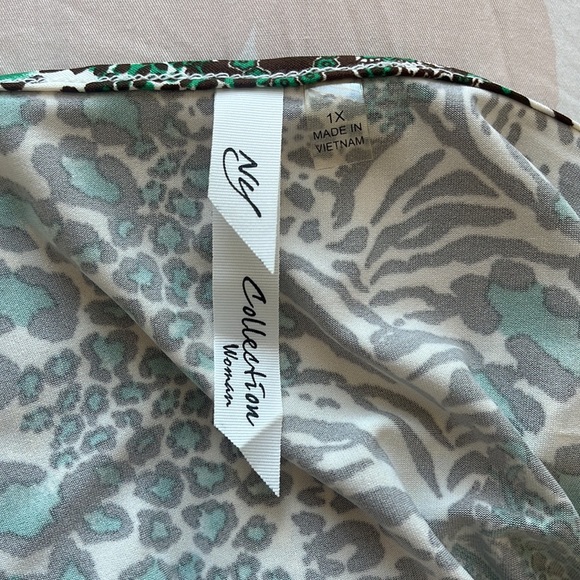 NY COLLECTION WOMEN'S PLUS SIZE PRINTED HANDKERCHIEF-HEM TOP GREEN SIZE 1X - Picture 10 of 11